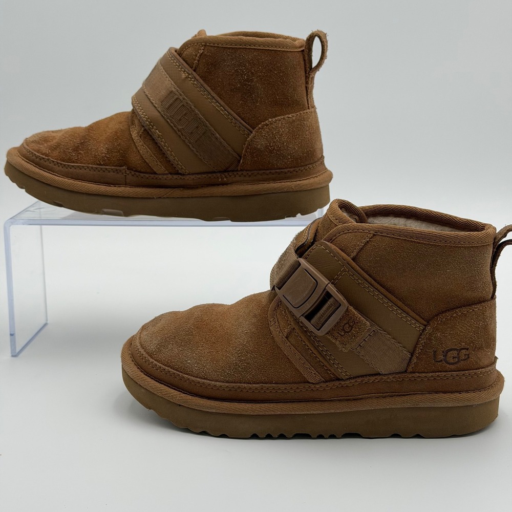 UGG Neumel Snapback Kids 1 Chestnut Suede Wool Lined Buckle Ankle Boots 1130757K
